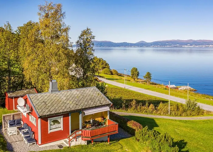 Vagstranda Ii Hjelvik